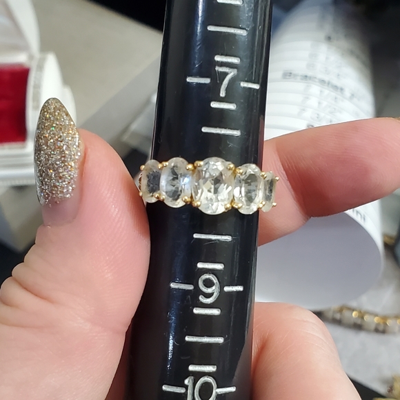 10k white topaz ring size 8. Resizeable by a jeweler. Stamped 10k. Great stones - Picture 8 of 8